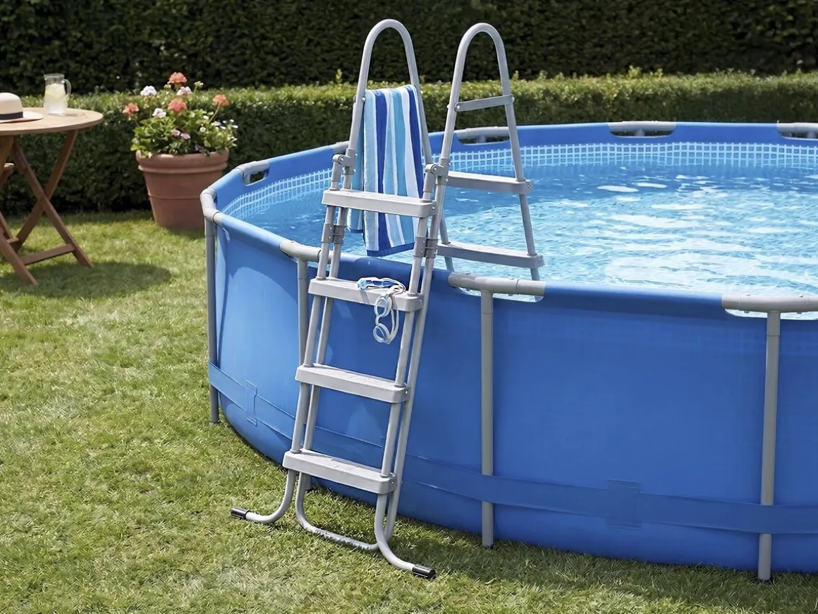 Escalier de piscine avec système de sécurité enfant "Milo" - Gris