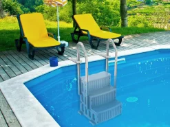 Escalier simple de piscine 