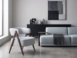 Fauteuil avec structure imitation bois "Astra" - Gris clair