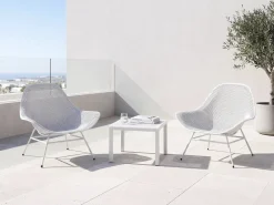 Lot de 2 fauteuils de jardin avec table basse