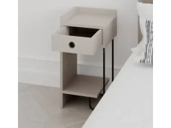 Table de chevet en bois 