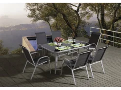 Table et chaises de jardin en textilène 