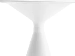 Table et chaises hautes de bistrot empilables 