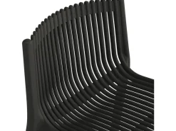 Table et chaises hautes de bistrot empilables